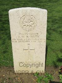 Coriano Ridge War Cemetery - Harvey, Ronald Wool