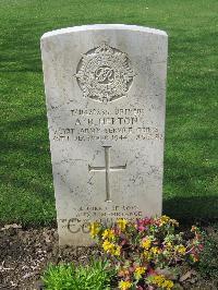 Coriano Ridge War Cemetery - Hepton, Arnold Robinson