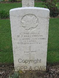 Coriano Ridge War Cemetery - Hollywood, Herbert John