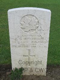 Coriano Ridge War Cemetery - Hutchinson, Kenneth G.