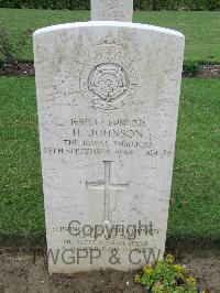 Coriano Ridge War Cemetery - Johnson, Herbert