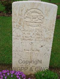 Coriano Ridge War Cemetery - Jones, Arthur William