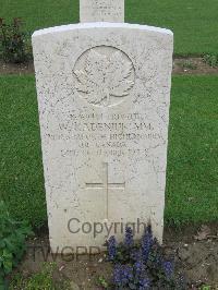 Coriano Ridge War Cemetery - Kadeniuk, Walter