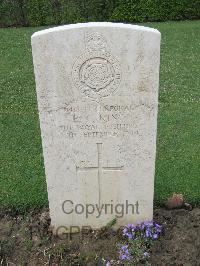 Coriano Ridge War Cemetery - King, Ernest Charles