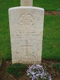 Coriano Ridge War Cemetery - Knight, Robert