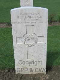 Coriano Ridge War Cemetery - Linklater, Harvey James