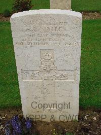 Coriano Ridge War Cemetery - Malden, Peter Basil