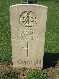 Coriano Ridge War Cemetery - Meachin, Tom