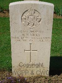 Coriano Ridge War Cemetery - Mills, Harold Victor