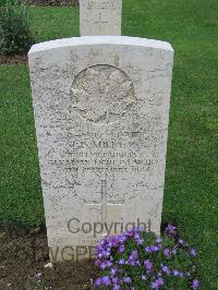 Coriano Ridge War Cemetery - Milne, Ernest