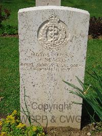 Coriano Ridge War Cemetery - Neagus, P