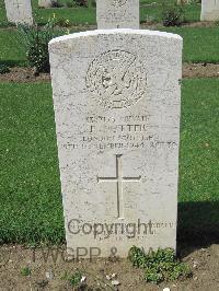 Coriano Ridge War Cemetery - Nutter, Frank