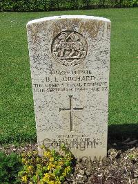 Coriano Ridge War Cemetery - Orchard, Bernard Lawrence