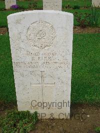 Coriano Ridge War Cemetery - Park, Robert