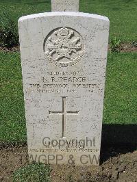 Coriano Ridge War Cemetery - Pearce, Nigel Reginald