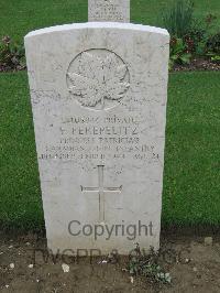 Coriano Ridge War Cemetery - Perepelitz, Fred