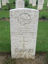 Coriano Ridge War Cemetery - Pyett, Frederick E.