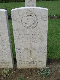 Coriano Ridge War Cemetery - Roberts, Frederick