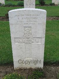 Coriano Ridge War Cemetery - Robinson, Frederick