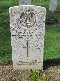 Coriano Ridge War Cemetery - Savage, William George