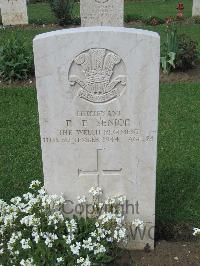 Coriano Ridge War Cemetery - Senior, Robert Elias