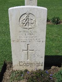 Coriano Ridge War Cemetery - Sills, Douglas James