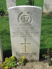 Coriano Ridge War Cemetery - Smith, Arthur David