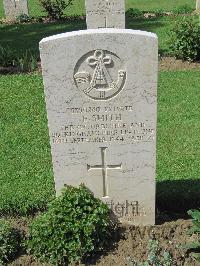 Coriano Ridge War Cemetery - Smith, Ernest