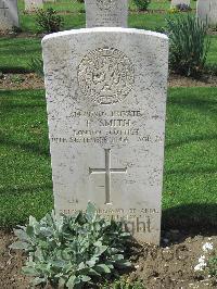 Coriano Ridge War Cemetery - Smith, Thomas