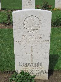 Coriano Ridge War Cemetery - Sneddon, Robert James