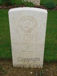 Coriano Ridge War Cemetery - Sweet, Basil Wilfred