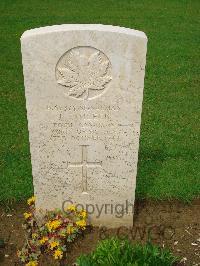 Coriano Ridge War Cemetery - Timleck, James