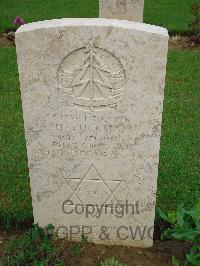 Coriano Ridge War Cemetery - Tuckman, Henry