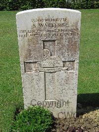 Coriano Ridge War Cemetery - Walters, Sydney