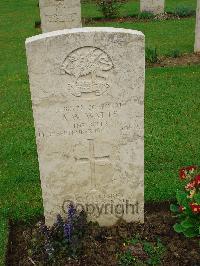 Coriano Ridge War Cemetery - Watts, Alec Wilfred