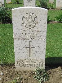 Coriano Ridge War Cemetery - Wells, Stanley Edwin