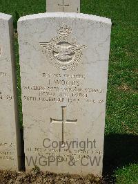 Coriano Ridge War Cemetery - Woods, John