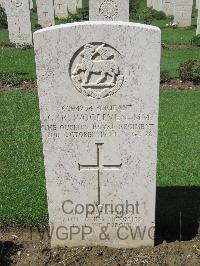 Coriano Ridge War Cemetery - Woollven, George R.