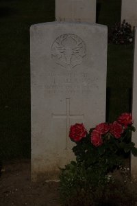 St. Souplet British Cemetery - Allan, F