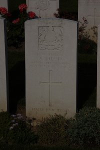 St. Souplet British Cemetery - Allott, A