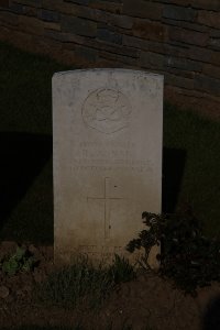 St. Souplet British Cemetery - Annal, R