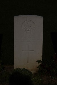 St. Souplet British Cemetery - Barr, D W