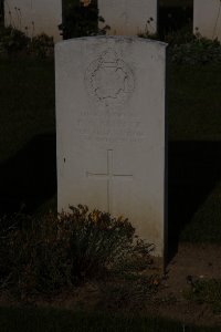 St. Souplet British Cemetery - Barrett, F C