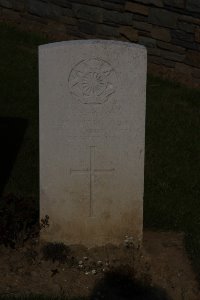 St. Souplet British Cemetery - Challoner, R H