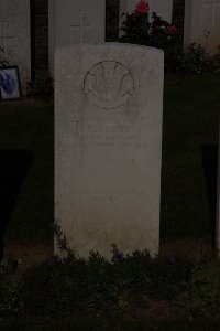 St. Souplet British Cemetery - Cross, F