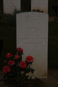 St. Souplet British Cemetery - Earles, Alfred Edward