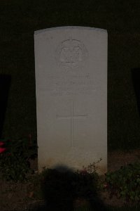 St. Souplet British Cemetery - Goldsmith, C