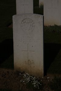 St. Souplet British Cemetery - Gray, J