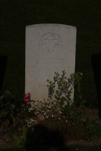 St. Souplet British Cemetery - Hayward, W