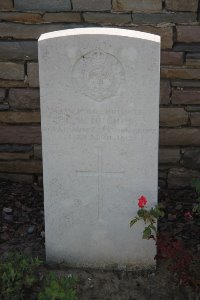 St. Souplet British Cemetery - Hughes, C W